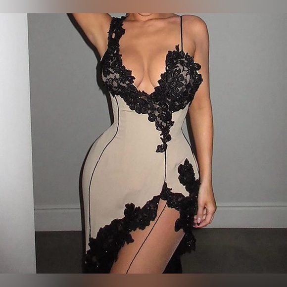 Deep v lace dress - Picture 4 of 5